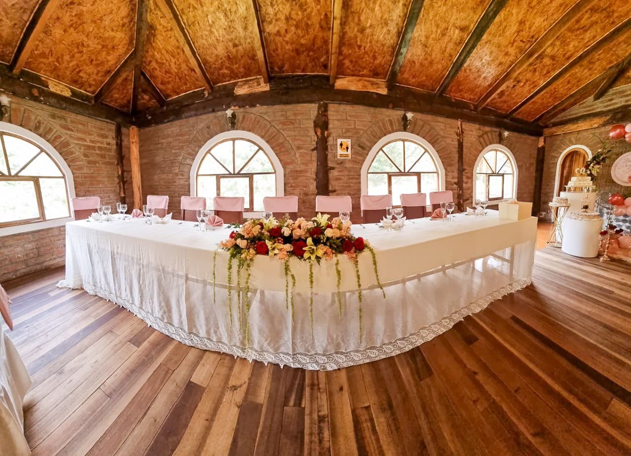 Salón montado para un evento